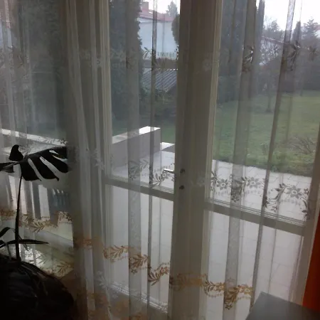 Apartment Tripokojovy Byt 100m2 S Terasou A Zahradou 300m2 Podebrady