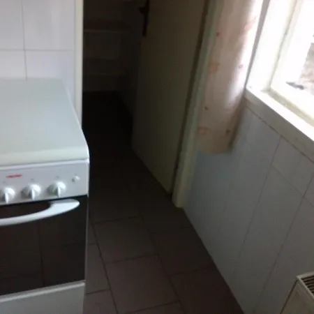Tripokojovy Byt 100m2 S Terasou A Zahradou 300m2 Podebrady