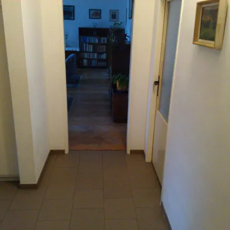 Apartment Tripokojovy Byt 100m2 S Terasou A Zahradou 300m2 *